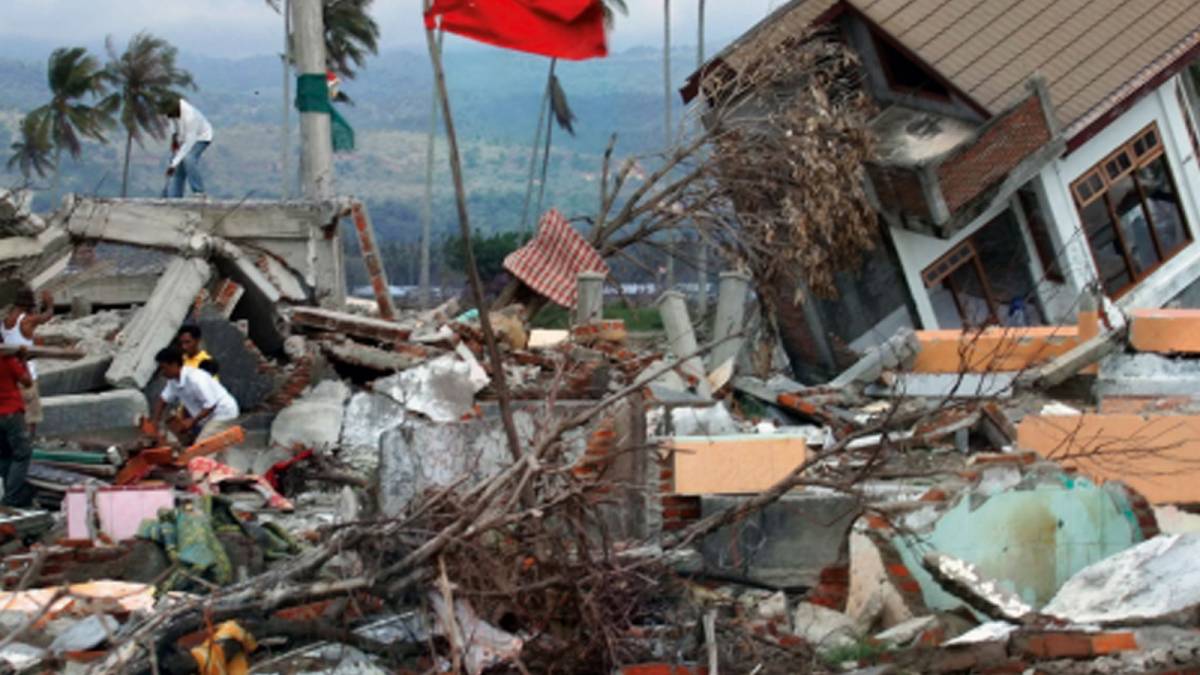 Кількість жертв в Індонезії в результаті землетрусу виросла до 131 людини