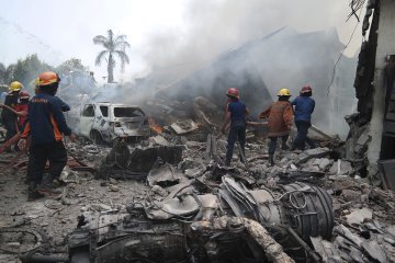 В Індонезії впав лайнер авіакомпанії Lion Air. На борту було майже 200 людей (КАДРИ)