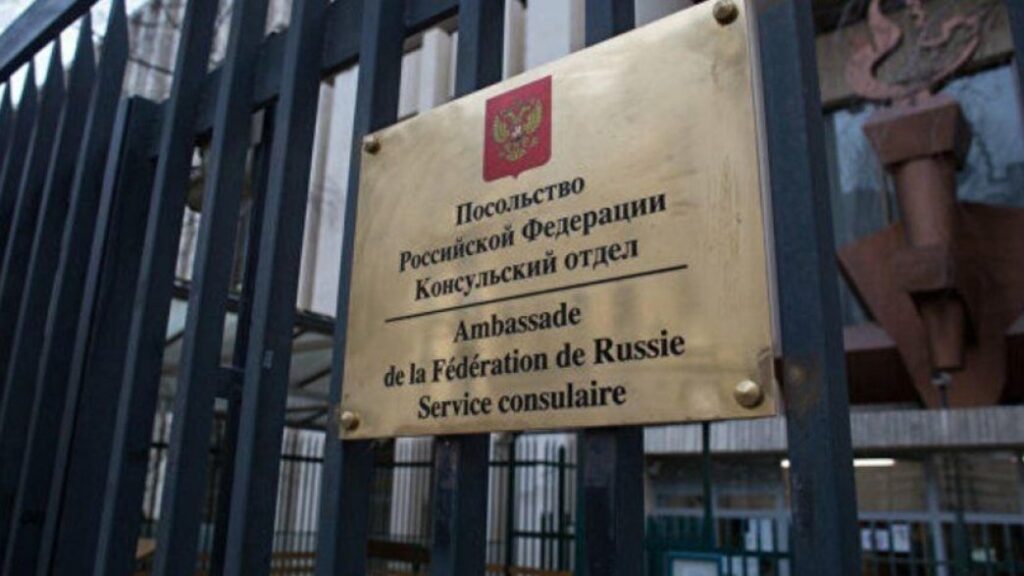 Країни Європи стусанами випихають російських дипломатів після жаху в Бучі: список