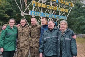З російського полону звільнили ще шістьох українців: названо їхні імена