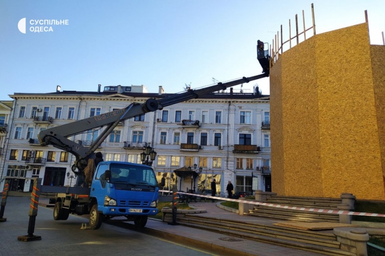 Міська влада Одеси підтвердила демонтаж пам’ятника Катерині