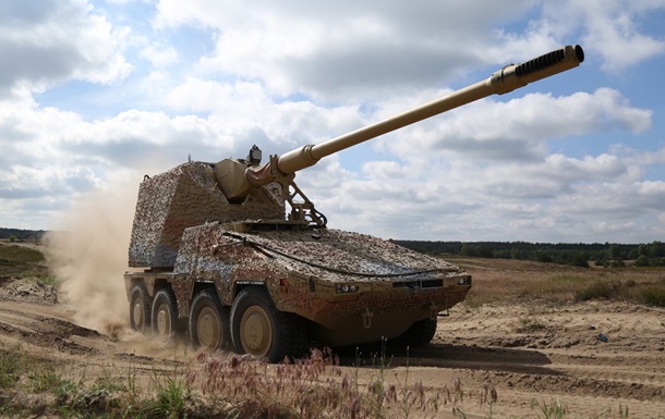 Німеччина розпочала випуск САУ RCH-155 для України