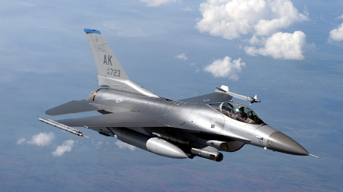 Польща готова передати Україні винищувачі F-16 - ОП
