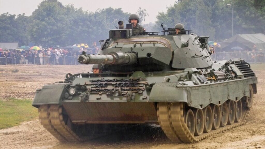 Резніков після зустрічі з міністром оборони Німеччини розповів, як Україна отримуватиме Leopard 1