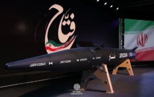 Іран представив "гіперзвукову" балістичну ракету