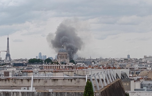 У Парижі стався потужний вибух