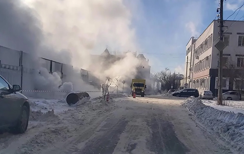 Прориви труб і замерзаючі квартири: комунальний колапс в Росії близький як ніколи, – FT