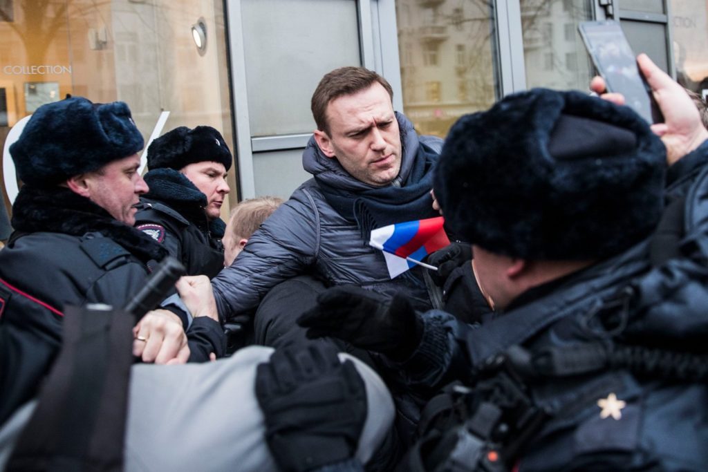Усі офіційні російські ЗМІ промовчали про арешт Навального