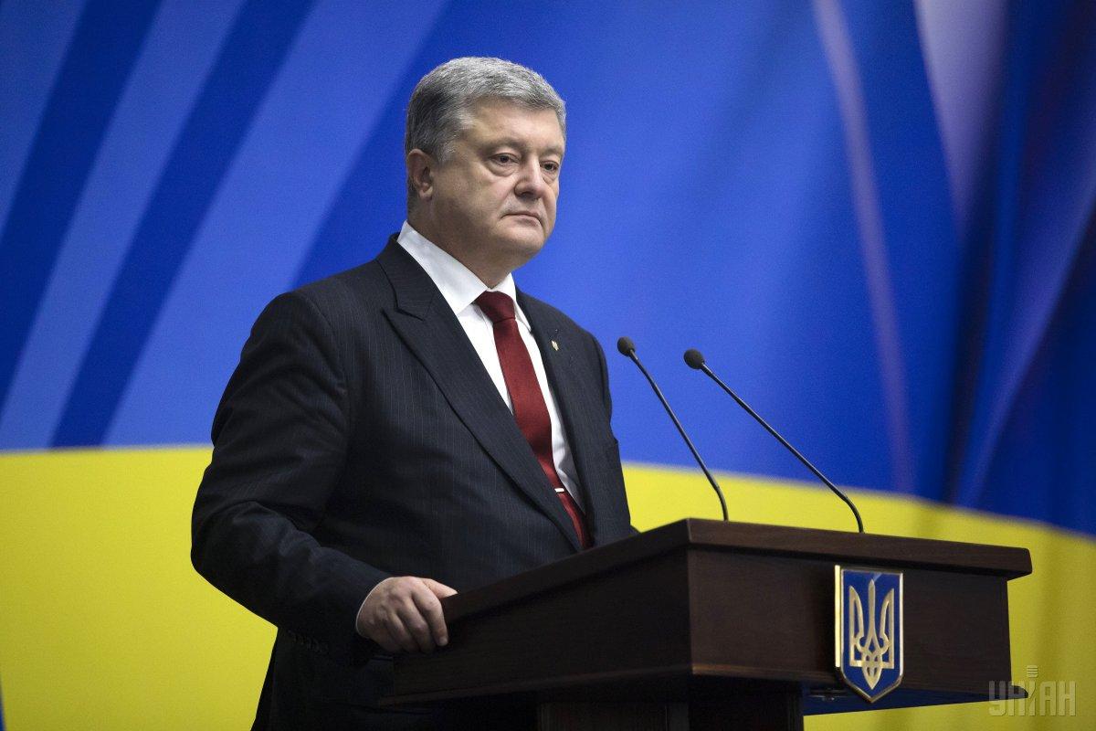 Порошенко заявив, що метою російських агресорів є повна окупація Азовського моря