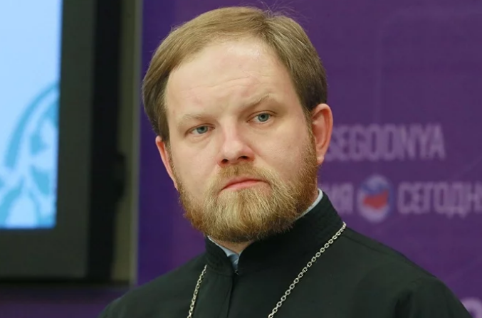 Російські священики з РПЦ "радісно привітали" рішення синоду - погрозами