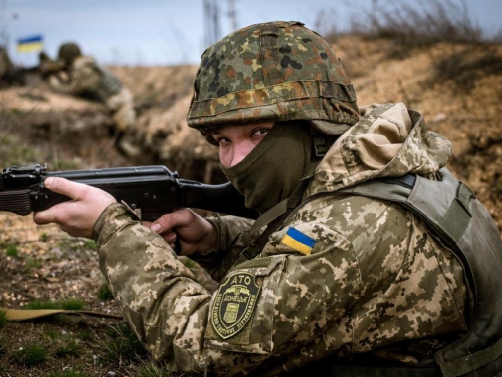 За добу в зоні ООС російські бойовики 13 разів порушили режим припинення вогню