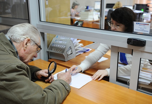 В Кабміні уточнили коли почнуть виплати пенсій на окупованому Донбасі