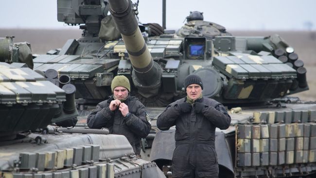 Окупанти нарощують пропаганду та переміщують озброєння біля лінії розмежування