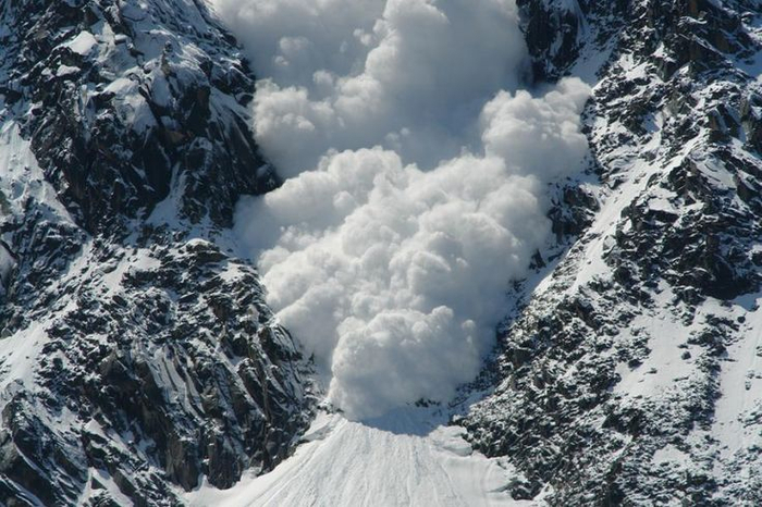 У французьких Альпах загинули четверо туристів через У французьких Альпах загинули четверо туристів через сходження лавинисходження лавини