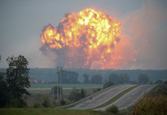 Російське ГРУ може бути причетним до вибухів на військових складах в Україні, – розслідування Bellingcat