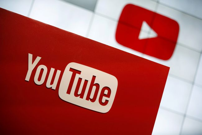 YouTube заблокував два німецьких канали Russia Today через фейки про коронавірус