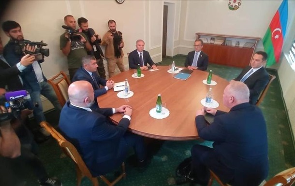 У Азербайджані почалися переговори щодо Карабаху