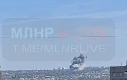 У Луганську "приліт": вибухи можливі на машинобудівному заводі ВІДЕО)